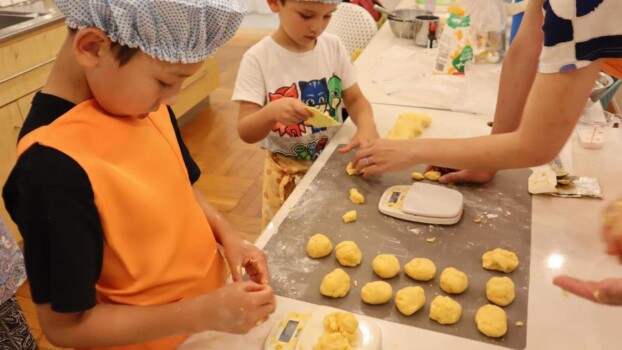 パン職人が教える　子供パン教室・スコーン作り